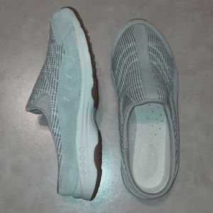 Easy Spirit Traveltime Size 6.5 Comfortable Mules